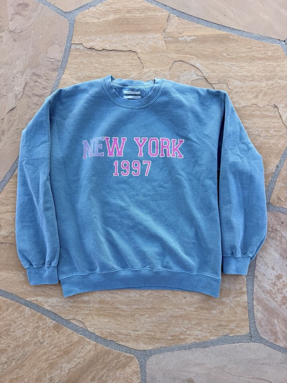 Vtg Anthropologie New York 1997 XS Oversized Crew Neck Sweatshirt Green & Pink - Picture 1 of 3